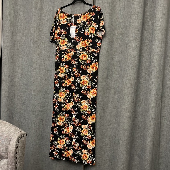 Women's Short Sleeves Maternity Dress Nursing Breastfeeding Dresses with Pockets - Picture 2 of 2